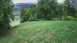 Prostřední část sjezdovky a snowpark