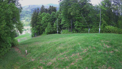 Prostřední část sjezdovky a snowpark