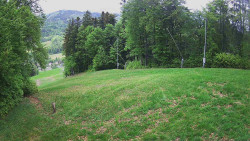 Prostřední část sjezdovky a snowpark