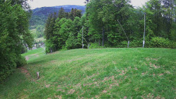 Prostřední část sjezdovky a snowpark
