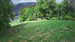 Prostřední část sjezdovky a snowpark