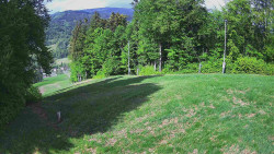 Prostřední část sjezdovky a snowpark