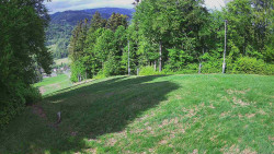 Prostřední část sjezdovky a snowpark