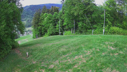 Prostřední část sjezdovky a snowpark