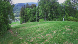 Prostřední část sjezdovky a snowpark