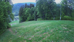 Prostřední část sjezdovky a snowpark