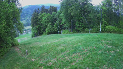 Prostřední část sjezdovky a snowpark