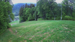Prostřední část sjezdovky a snowpark