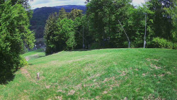 Prostřední část sjezdovky a snowpark