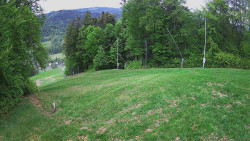 Prostřední část sjezdovky a snowpark