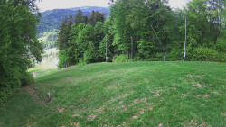 Prostřední část sjezdovky a snowpark