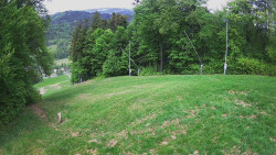 Prostřední část sjezdovky a snowpark