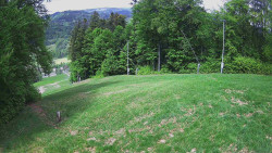 Prostřední část sjezdovky a snowpark