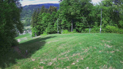 Prostřední část sjezdovky a snowpark