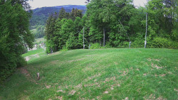 Prostřední část sjezdovky a snowpark