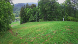 Prostřední část sjezdovky a snowpark