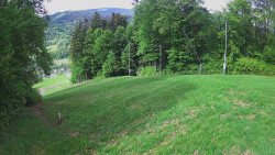 Prostřední část sjezdovky a snowpark