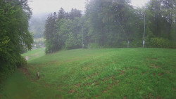 Prostřední část sjezdovky a snowpark