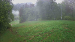 Prostřední část sjezdovky a snowpark
