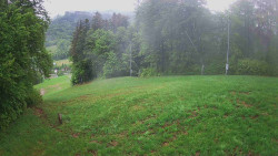 Prostřední část sjezdovky a snowpark