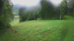 Prostřední část sjezdovky a snowpark