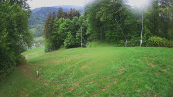 Prostřední část sjezdovky a snowpark