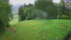 Prostřední část sjezdovky a snowpark
