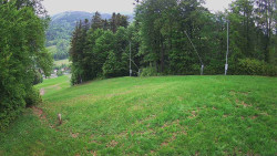 Prostřední část sjezdovky a snowpark