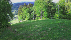Prostřední část sjezdovky a snowpark