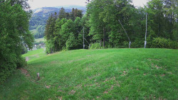Prostřední část sjezdovky a snowpark