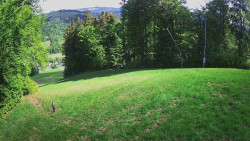 Prostřední část sjezdovky a snowpark