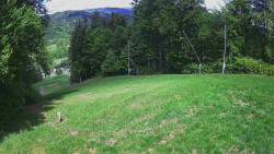 Prostřední část sjezdovky a snowpark