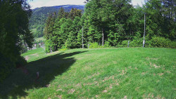 Prostřední část sjezdovky a snowpark