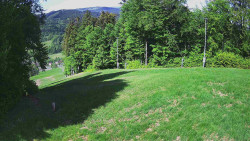 Prostřední část sjezdovky a snowpark