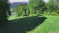 Prostřední část sjezdovky a snowpark