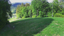 Prostřední část sjezdovky a snowpark
