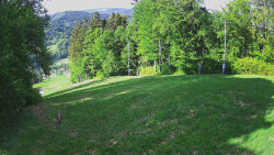 Prostřední část sjezdovky a snowpark