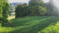 Prostřední část sjezdovky a snowpark