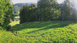 Prostřední část sjezdovky a snowpark