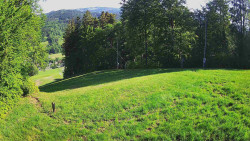 Prostřední část sjezdovky a snowpark