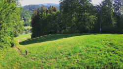 Prostřední část sjezdovky a snowpark