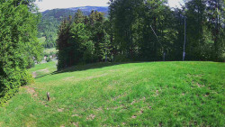 Prostřední část sjezdovky a snowpark