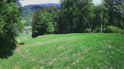 Prostřední část sjezdovky a snowpark