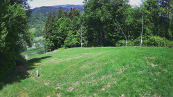Prostřední část sjezdovky a snowpark