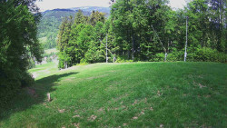 Prostřední část sjezdovky a snowpark