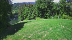 Prostřední část sjezdovky a snowpark