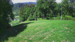 Prostřední část sjezdovky a snowpark
