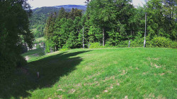 Prostřední část sjezdovky a snowpark