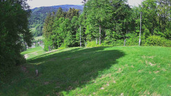 Prostřední část sjezdovky a snowpark