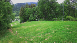 Prostřední část sjezdovky a snowpark